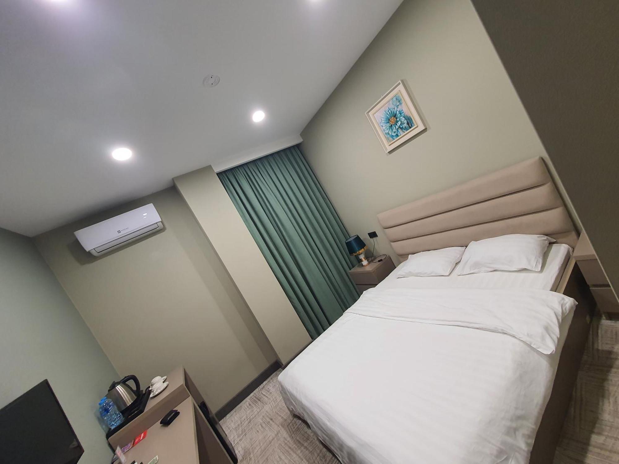 Hotel Caspian Vf